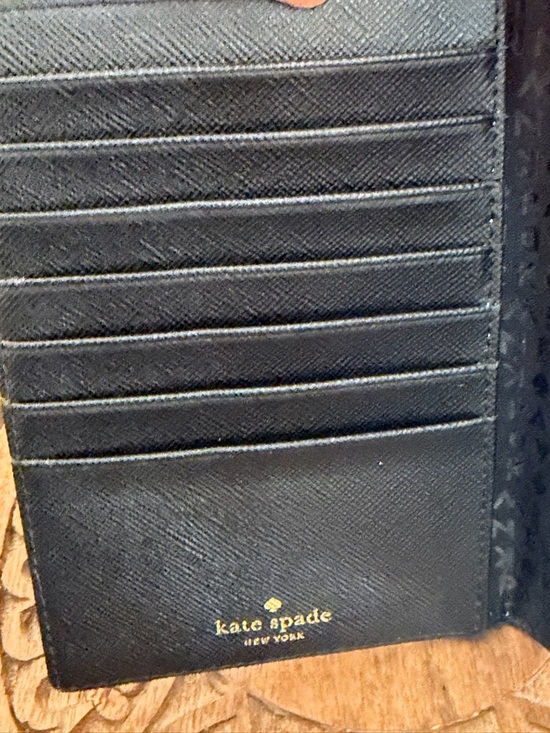 Kate Spade Clifton Lane Penguin Passport Wallet - Picture 5 of 9